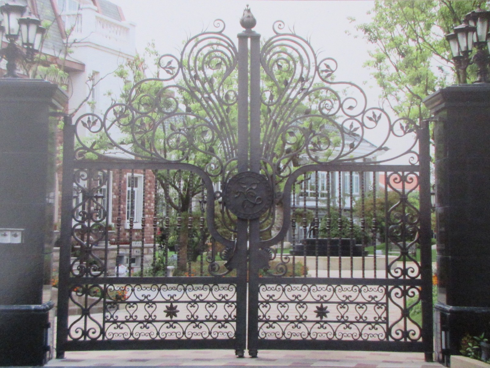 Wrought iron gates manufacturers China garden metal steel driveway swing sliding gate sppliers Hc-g27