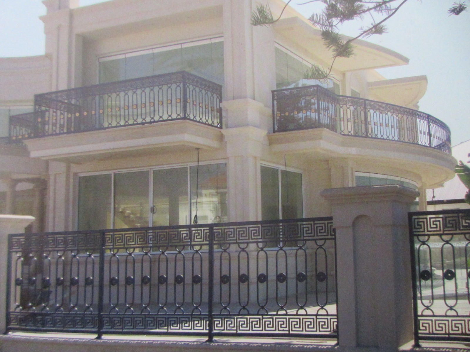 Wrought iron railings balustrades balcony manufacturers China garden metal steel railing sppliers Hc-r10