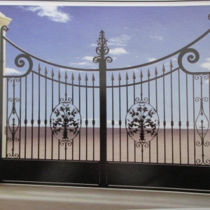 Wrought iron gates manufacturers China fancy driveway gate Hc-g12