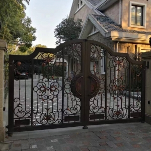 Driveway Wrought Iron Gates Manufacturers China Garden Metal Steel Aluminum Gates Door Railings Balustrades Fences Suppliers HC-Eg39