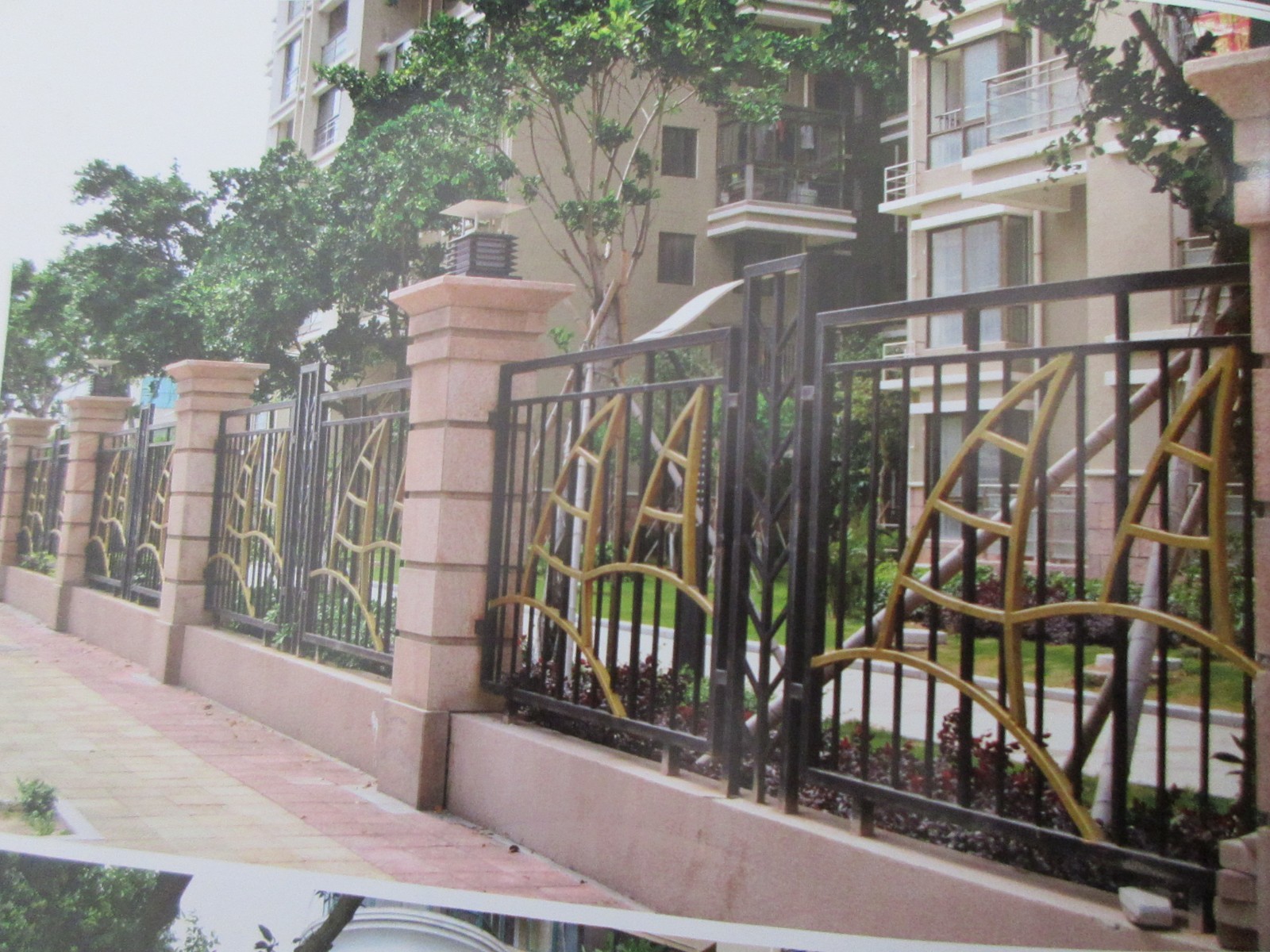 Wrought iron fence gates manufacturers China garden metal steel fencing driveway gate sppliers Hc-f16