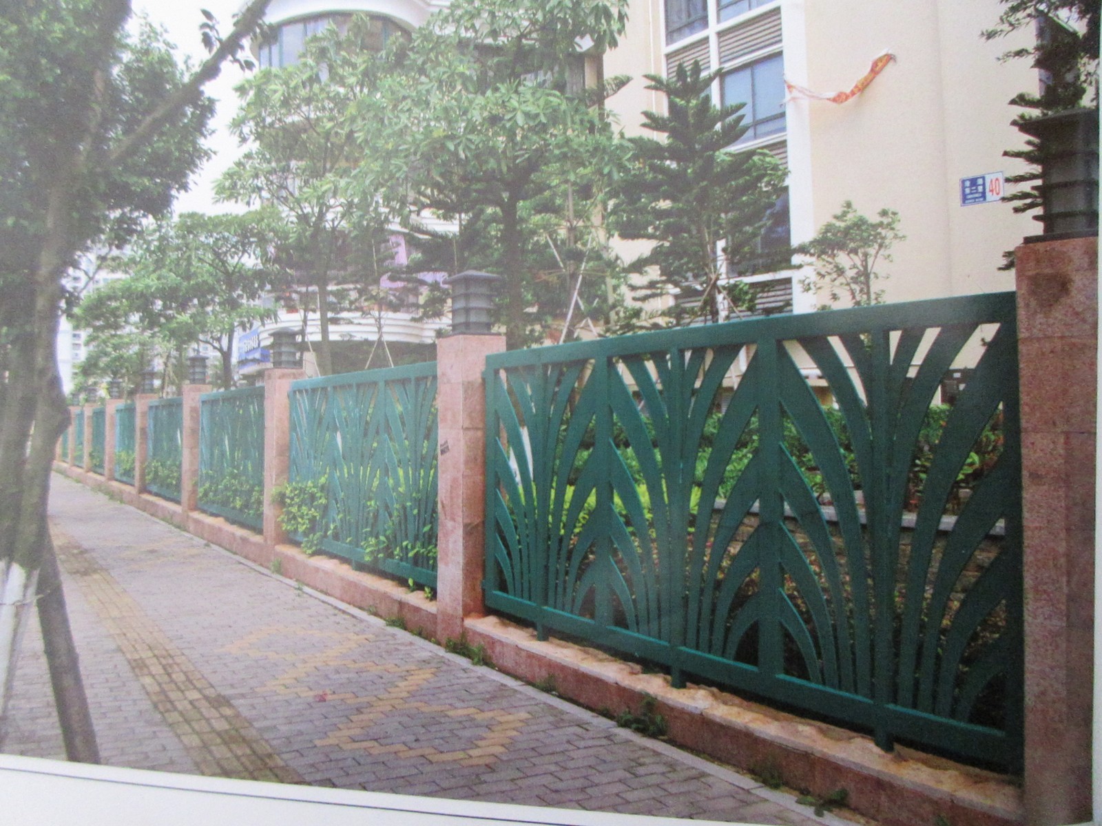 Wrought iron fence gates manufacturers China garden metal steel fencing driveway gate sppliers Hc-f17