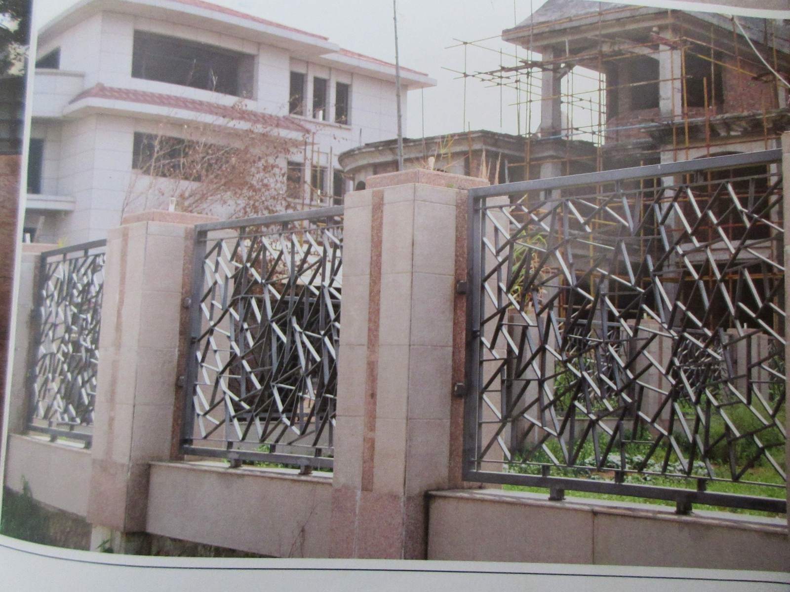 Wrought iron fence gates manufacturers China garden metal steel fencing driveway gate sppliers Hc-f18